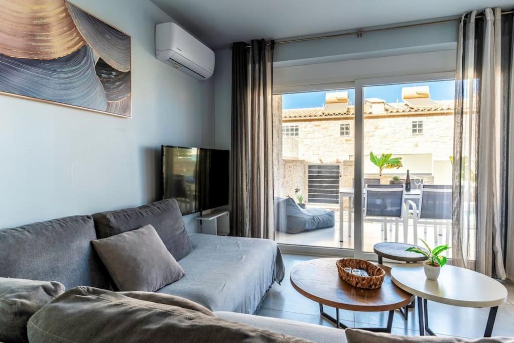 Zefyros Suite , Seafront Retreat ! Panormos  Екстер'єр фото