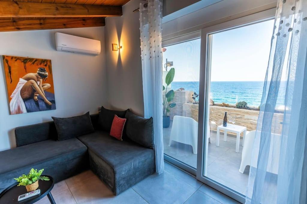 Zefyros Suite , Seafront Retreat ! Panormos  Екстер'єр фото