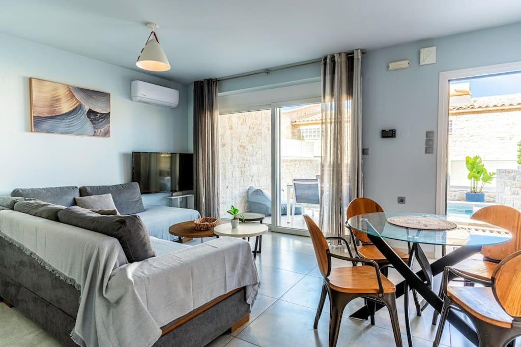 Zefyros Suite , Seafront Retreat ! Panormos  Екстер'єр фото